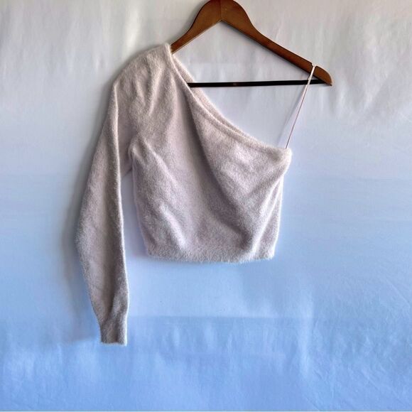 Women's RUMO Pastel Purple One Shoulder Asymmetrical Fuzzy Sweater - Picture 2 of 6